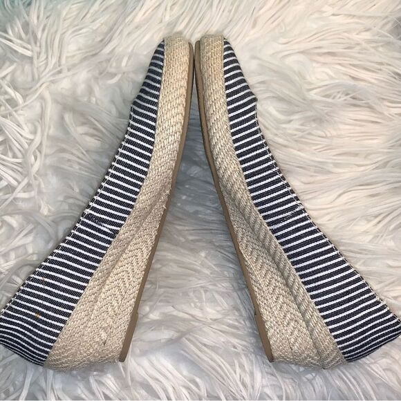 American Eagle Outfitters, Blue & White Stripe Espadrilles 2” Wedges, Size 7 - Picture 2 of 8